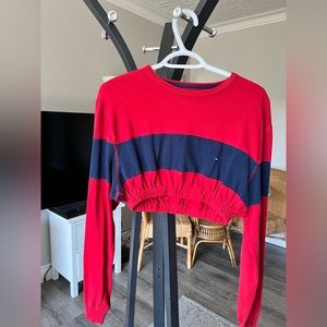 Renewed long sleeve crop shirt